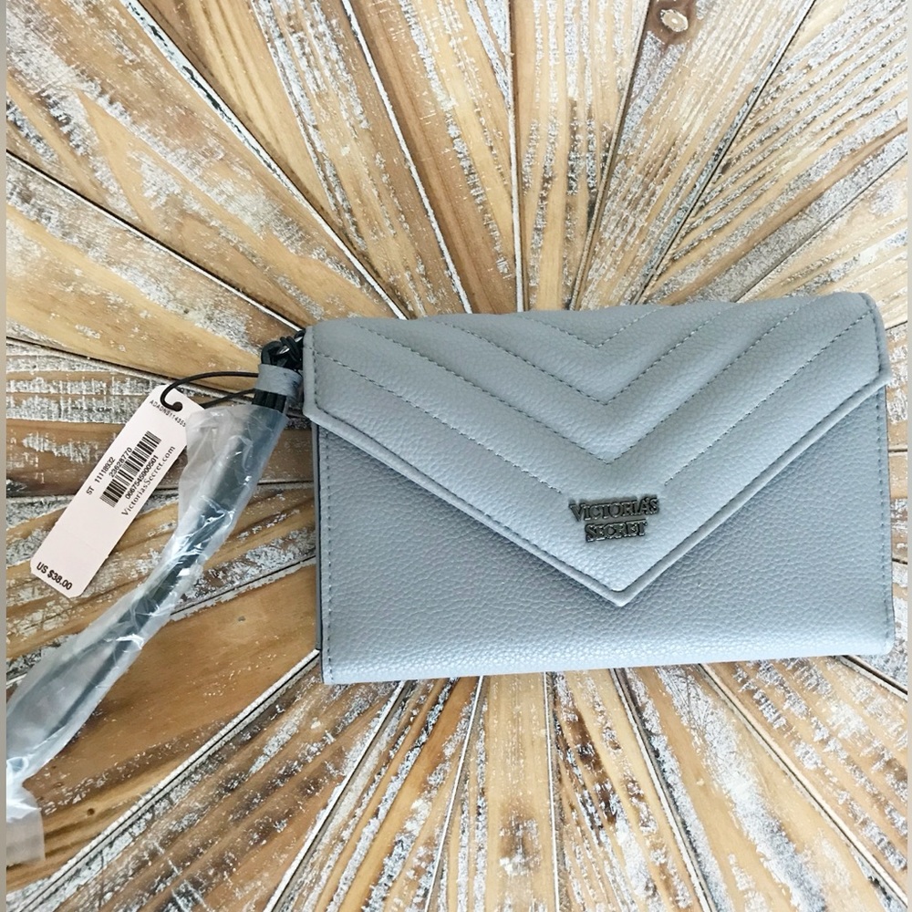 NWT Victoria’s Secret Light Gray Faux Leather Wallet / Wristlet
